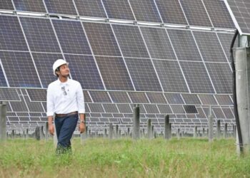 TARIF 25 peratus ke atas semua produk Malaysia oleh Amerika Syarikat (AS) dan perluasan Cukai Jualan dan Perkhidmatan (SST) memberi kesan terhadap pelan peralihan tenaga serta iklim negara.
