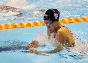 Atlet renang negara, Phee Jinq En meraih pingat perak acara 100 meter kuak dada wanita Sukan SEA Kemboja 2023 dalam aksi yang berlangsung di Pusat Akuatik Nasional Morodok Techo, Phnom Penh baru-baru ini.